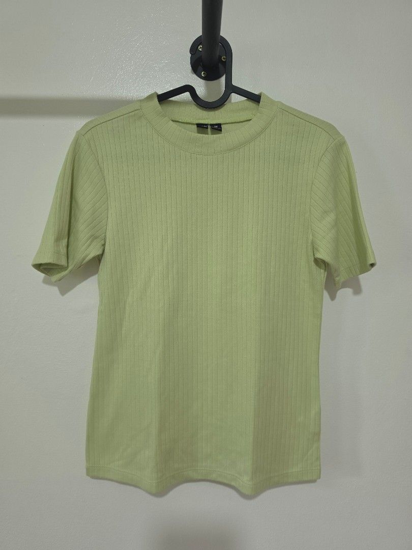 PENSHOPPE Ribbed T-shirt Light Green (Category: Shirts) located in Limay. Submitted by mjfvr (Listing ID 1440195113, Image 1). Description: *like new, lime color *jnt shipping only *gcash or bank transfer only *last price posted - Brand: PENSHOPPE - Color: Light Green - Style: Ribbed T-shirt - Features: Short sleeves, Crew neck - Occasion: Everyday casual wear - Pairing: Easily matches with jeans or shorts.