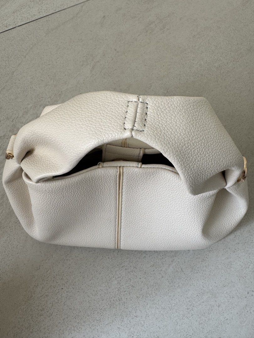 Polene_Numero Neuf Mini White Sling Bag (Category: Cross-body Bags) located in Quezon City. Submitted by ciiel (Listing ID 1440607456, Image 3). Description: .