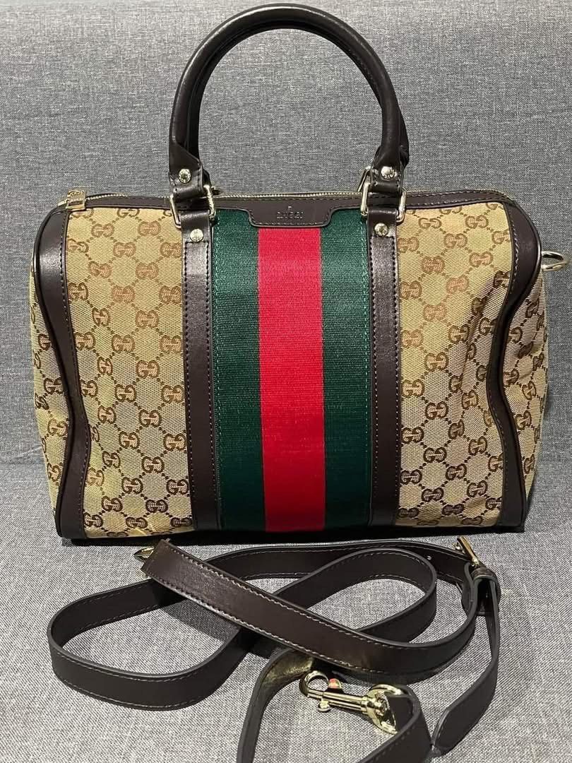 Preloved boston (Category: Luxury Bags & Wallets) located in Los Banos. Submitted by ditasbautista2329 (Listing ID 1440702261, Image 1). Description: Preloved gucci boston 2 way Cherry line 35cm Good as new Actual pictures posted.