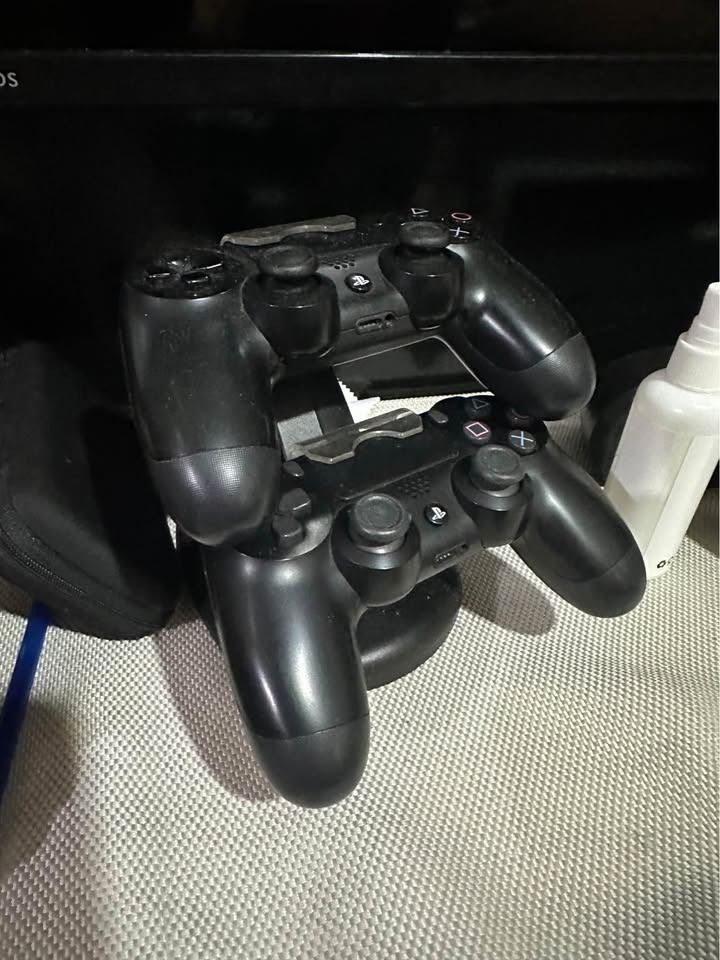 PS4 Pro (Category: PlayStation) located in Angeles City. Submitted by ulysesclayton22 (Listing ID 1440755011, Image 2). Description: PS4 Pro 1 TB 1 original controller 6 games complete with cables and box. for sale Free 10pcs funko toys additional 5 random games: 2000 rfs: need cash.