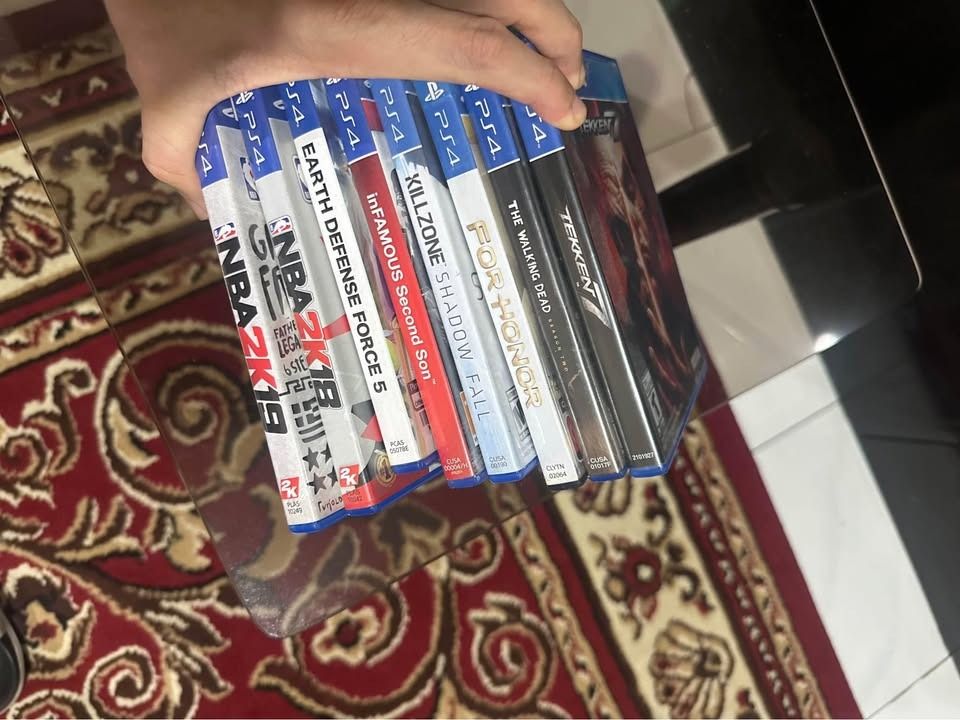 PS4 Pro (Category: PlayStation) located in Angeles City. Submitted by ulysesclayton22 (Listing ID 1440755011, Image 3). Description: PS4 Pro 1 TB 1 original controller 6 games complete with cables and box. for sale Free 10pcs funko toys additional 5 random games: 2000 rfs: need cash.
