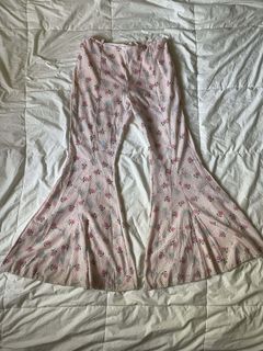 (Category: ) located in . Submitted by refined_rewears (Listing ID 1440758841, Image 1). Description: .