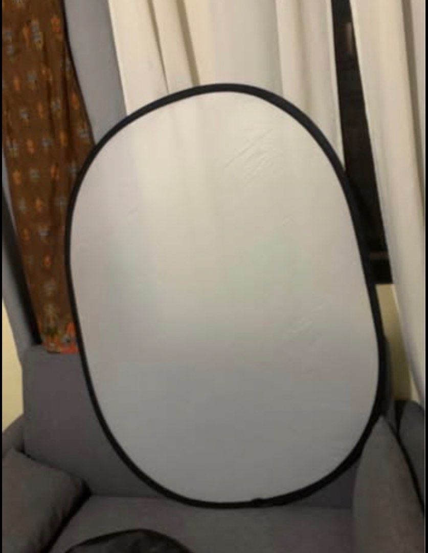 REFLECTOR Foldable with case for Photography / Videography. (Category: Other Photography Accessories) located in Manila. Submitted by gamingthriftshop (Listing ID 1440708500, Image 3). Description: REFLECTOR Foldable with case for Photography / Videography. For pick up or delivery only Marikina area Decluttering message lang if need nyo!.