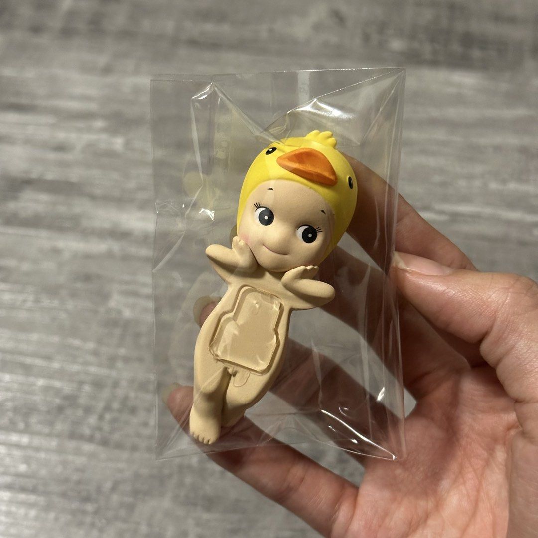 Replica Sonny Angel duck hipper (Category: Designer & Blind Box Toys) located in Singapore. Submitted by minnimall (Listing ID 1440702383, Image 1). Description: Brand new item, tape not used before. Only open to see and immediately pack them into a new packaging. Box and foil are both available too, however do note that this is a REPLICA Sonny Angel caught from claw machine. No damage or scratches on Sonny Angel as it was caught inside the box. 