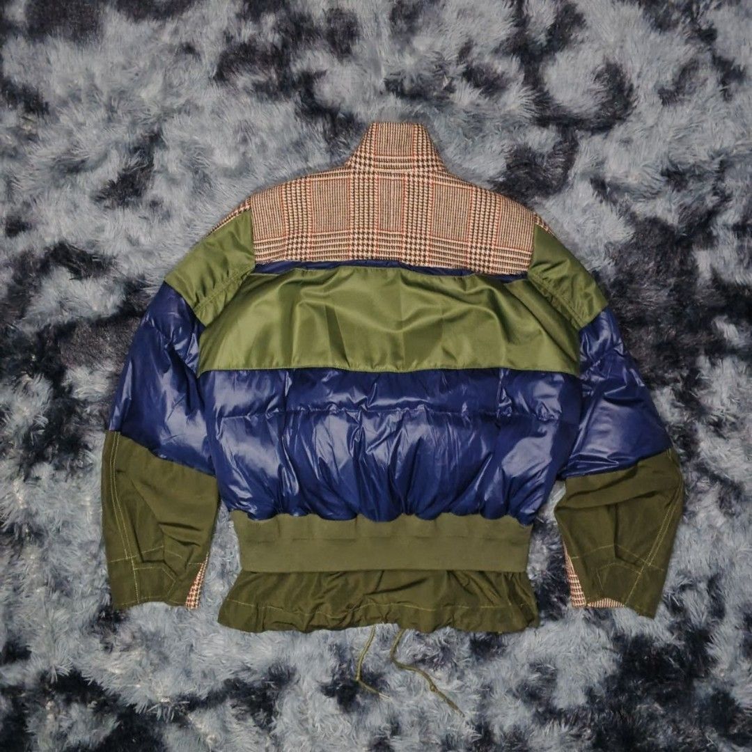 Sacai 2018AW/Down Paneled Wool Short Blouson (Category: Luxury Apparel) located in Dagupan City. Submitted by finestthriftstuffph (Listing ID 1440697948, Image 2). Description: Sacai 2018AW/Down Paneled Wool Short Blouson Very Presentable Size: 4 Large (Measured by INCHES) Width: 24 Length: 28 Shoulder: 17 Sleeve: 26 Condition: As New Color Rate: 10/10 Issue: Cut Tags but 90% Authentic "Colors may vary due to lightning" "Swipe each photo to see m