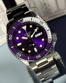 (Category: ) located in . Submitted by seikowatchfactory (Listing ID 1440678472, Image 1). Description: .
