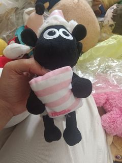 (Category: ) located in . Submitted by aisyaishah_bundletoys (Listing ID 1440649409, Image 1). Description: .