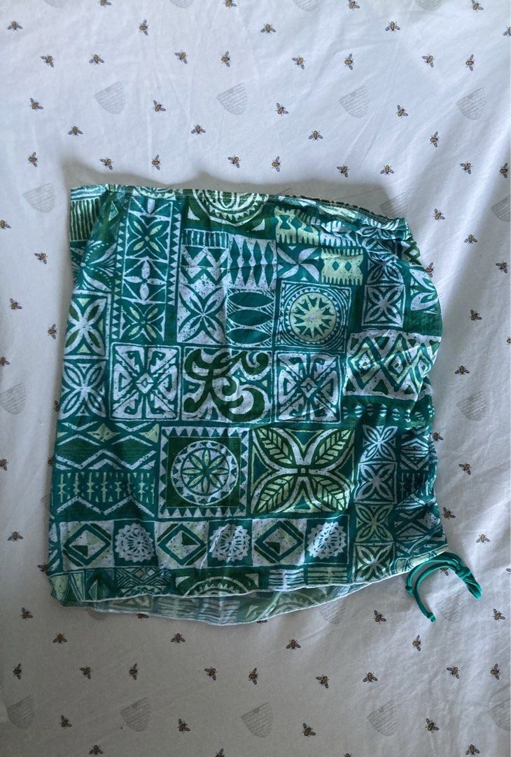 SHEIN Green Tribal Print Bikini Set (Category: Bikinis & Swimsuits) located in Manila. Submitted by clos3tt_ (Listing ID 1440654266, Image 2). Description: Green bikini set with a tribal multi-pattern from SHEIN Swim. Triangle top with adjustable ties. Matching high-cut bottoms. It also comes with a skirt and a hankerchief/bandana.
