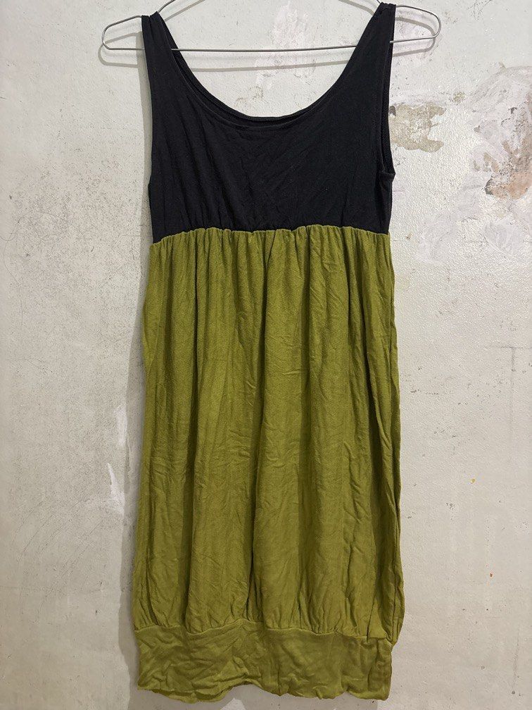 Sleeveless dress green black combi (Category: Dresses) located in Manila. Submitted by vintageaccessories (Listing ID 1440654576, Image 1). Description: 13x35”.
