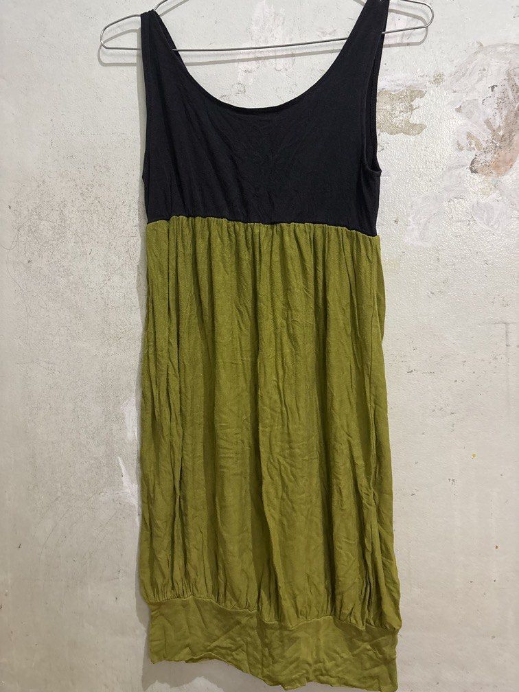 Sleeveless dress green black combi (Category: Dresses) located in Manila. Submitted by vintageaccessories (Listing ID 1440654576, Image 2). Description: 13x35”.