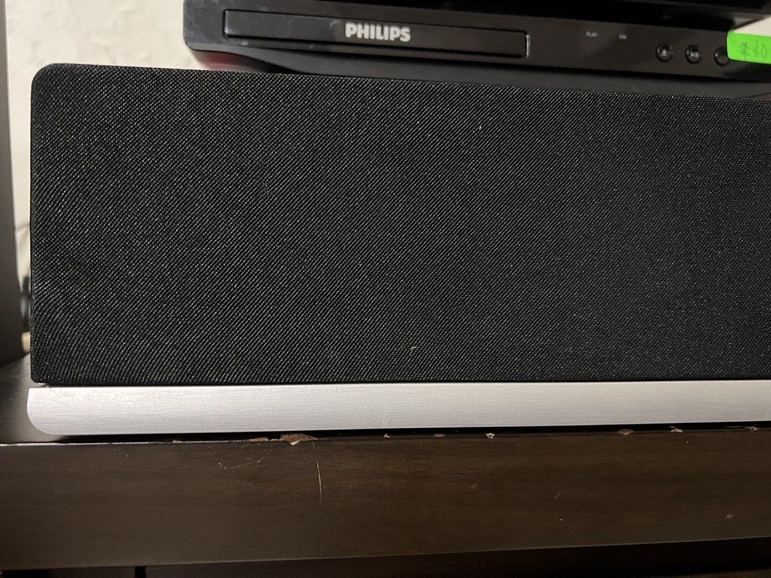 Speaker (Category: Soundbars, Speakers & Amplifiers) located in Singapore. Submitted by yuan.ru37 (Listing ID 1440580749, Image 3). Description: .