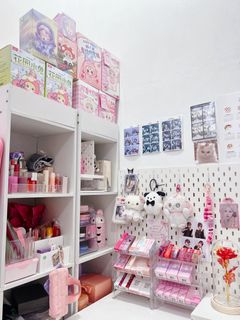 (Category: ) located in . Submitted by pinkvault (Listing ID 1440746868, Image 1). Description: .