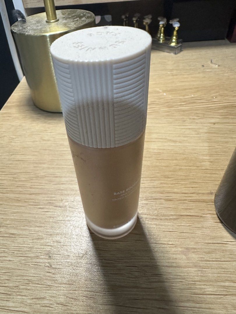 Sunnies Face Base Butter Tinted Moisturizer (Category: Makeup) located in Manila. Submitted by jashdeclutters (Listing ID 1440697771, Image 1). Description: - Sunnies Face Base Butter Tinted Moisturizer - Shade: Light to medium beige - Coverage: Good - Condition: Bottle has product left - Reason for Selling: Not used often - Benefit: Grab a bargain! ( i only used once and didnt match my shade).