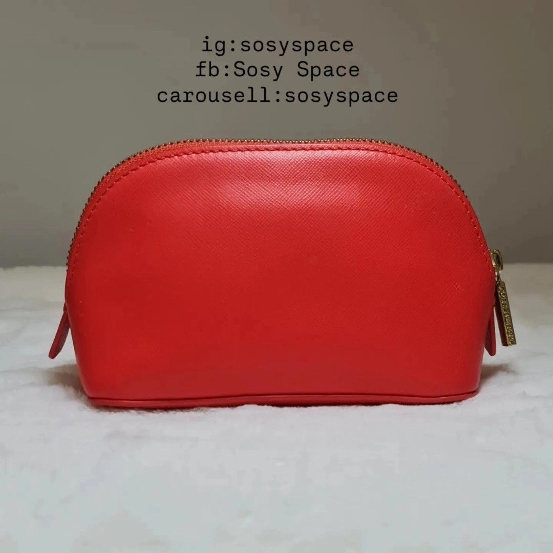 Tory Burch Orange Cosmetic Pouch Bag (Category: Luxury Bags & Wallets) located in Lucena. Submitted by sosyspace (Listing ID 1440655678, Image 3). Description: T. O. R. Y. B. U. R. C. H. L10052344B1P129 Robinson Small Make Up Bag Poppy Orange Saffiano Leather 14.5x6.5x10 cm Condition: PRELOVED Excellent used condition. Price: Php 2,800 + HF + SF (Best Price Already. No More Haggling Please!😘) ------- Most of my items has published videos at my i