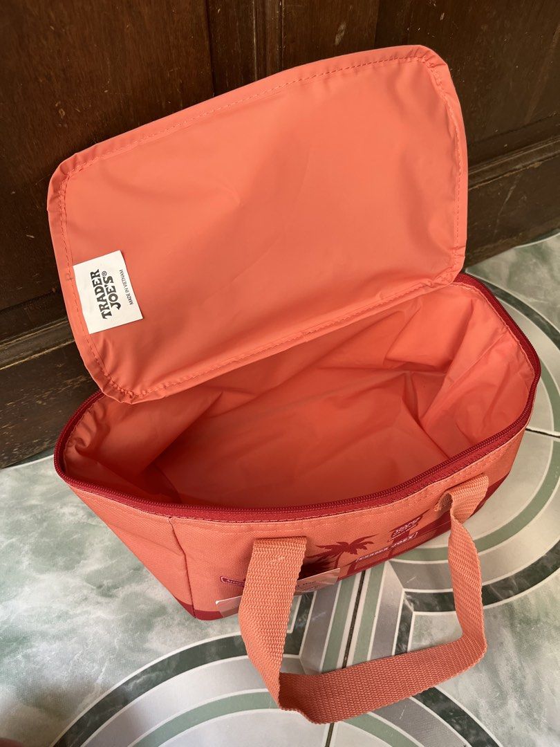 Trader Joe's Mini Insulated Lunch Bag (Category: Tote Bags) located in Manila. Submitted by raynel.aristosa (Listing ID 1440719502, Image 2). Description: AUTHENTIC TRADER JOE’S MINI INSULATED BAG FROM USA 999 PHP ONLY PIO DEL PILAR, MAKATI !! CUSTOMER WILL SHOULDER THE SHIPPING FEE !!.