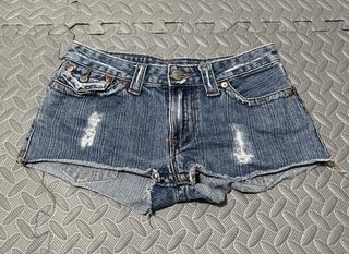(Category: ) located in . Submitted by she_finds (Listing ID 1440588865, Image 1). Description: .