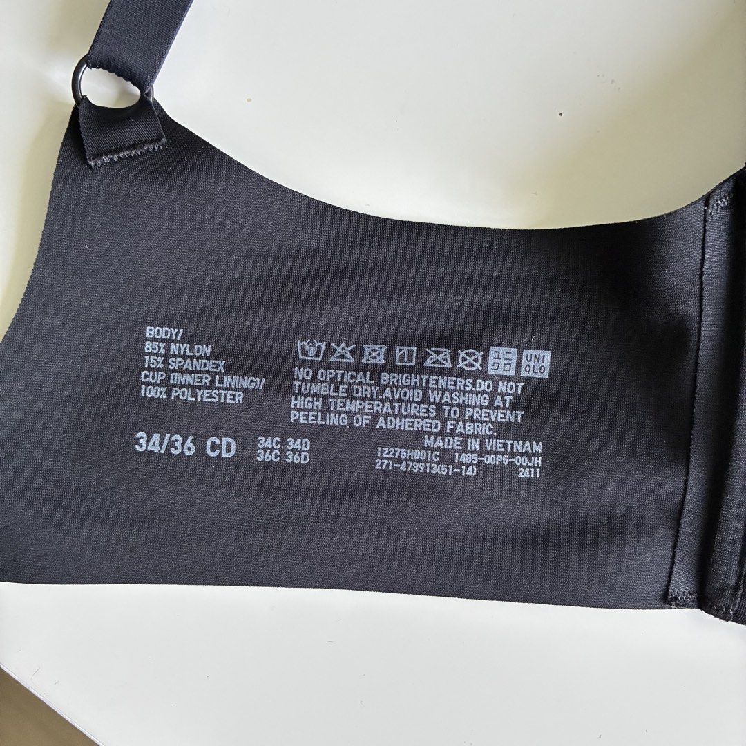 Uniqlo Black Wireless Bra 34/36 CD (Category: Undergarments & Loungewear) located in Paranaque City. Submitted by naaaash (Listing ID 1440628805, Image 3). Description: - Uniqlo Black Wireless Bra - Size: 34/36 CD (Not used often) bihira lang ako lumabas bought for 1k .