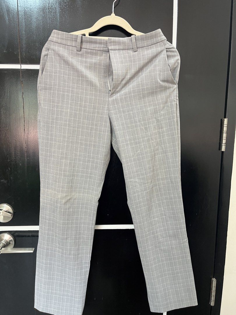 Uniqlo Checkered Jeans / Pants (Category: Other Bottoms) located in Roxas City. Submitted by amelas02 (Listing ID 1440618454, Image 1). Description: Size W 28” L 36”.