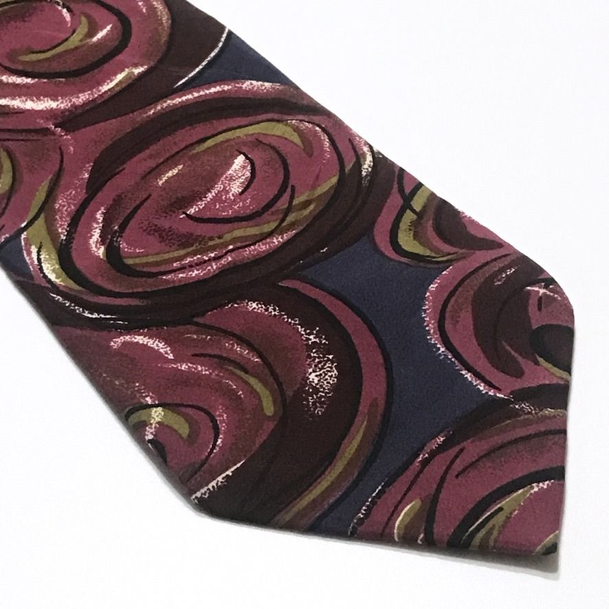 Valo Roso Abstract Florals Hand Made Necktie (Category: Ties) located in Taguig. Submitted by retrogaze (Listing ID 1440742840, Image 2). Description: This Valo Roso handmade necktie is beautifully crafted from 100% silk, showcasing a deep and elegant dark blue base. It features a stunning, artistically bold large abstract painted florals pattern that flows gracefully across the blade. The vibrant botanical motifs combine expressive strokes of ri