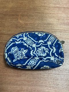 (Category: ) located in . Submitted by all.love.thrift.shop.v2 (Listing ID 1440691738, Image 1). Description: .