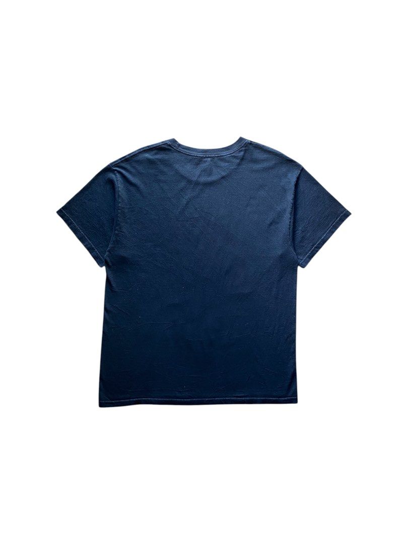 Vintage Late 00’s La Dama Art Tee (Category: Tshirts & Polo Shirts ) located in Puerto Princesa. Submitted by ragsgallery2 (Listing ID 1440729805, Image 3). Description: Vintage Late 00’s La Dama Art Tee Tagged Size: Large (Dimension) Length: 29.5 Width: 23.8 Condition: Excellent Color rate: 9 Flaws: Lightly used Mine: 500 -Tags are already provided judge for yourself. -Color may vary due to lighting..