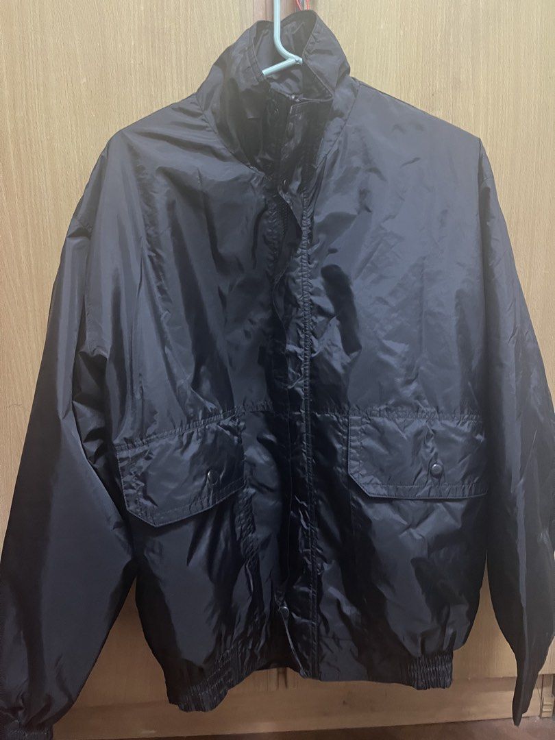 Vintage Scott & Fox Essential Black Bomber Windbreaker Jacket (Category: Coats, Jackets and Outerwear) located in Manila. Submitted by cccuyyy (Listing ID 1440713302, Image 1). Description: - Classic black bomber jacket by Scott by Fox - Zip-up front with snap button closure - Two front pockets with snap buttons - Elasticated cuffs and hem - Ideal for layering or as light outerwear - Versatile and easy to style -windbreaker FITS LARGE TO XL FRAME