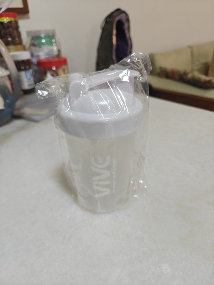 VIVE Shaker Bottle for Protein Shakes467600714823772160