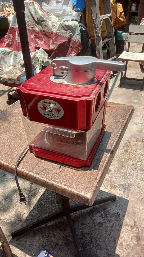Waring Pro Snow Cone Maker - Red (Category: Coffee Machines & Makers) located in Quezon City. Submitted by madelrivera (Listing ID 1440610825, Image 2). Description: - Waring Pro Snow Cone Maker (Red) - Clear ice bin - Easily makes snow cones - Simple on/off switch - Ideal for summer parties and fun treats.