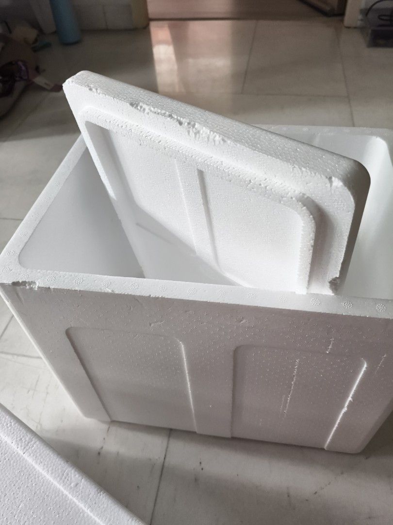 White Styrofoam Boxes467323906331125764