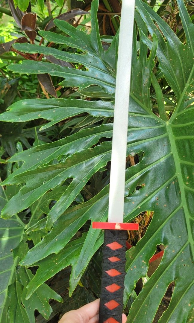 WOODEN KATANA SWORD (Category: Other Home Decor) located in Sablan. Submitted by gongonshelley12 (Listing ID 1440627299, Image 2). Description: WOODEN KATANA SWORD MATIBAY AT PWEDE DIN PANG DISPLAY LIKE NEW.