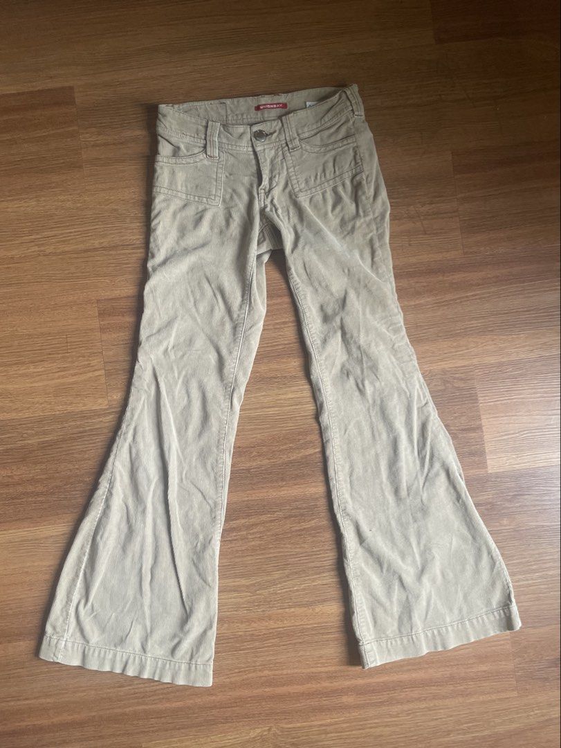 Vintage khaki low rise jeans (Category: Jeans) located in Binan City. Submitted by missing1naction (Listing ID 1440672088, Image 2). Description: Jeans measurements Waist 28in Length 36in Rise 7in.