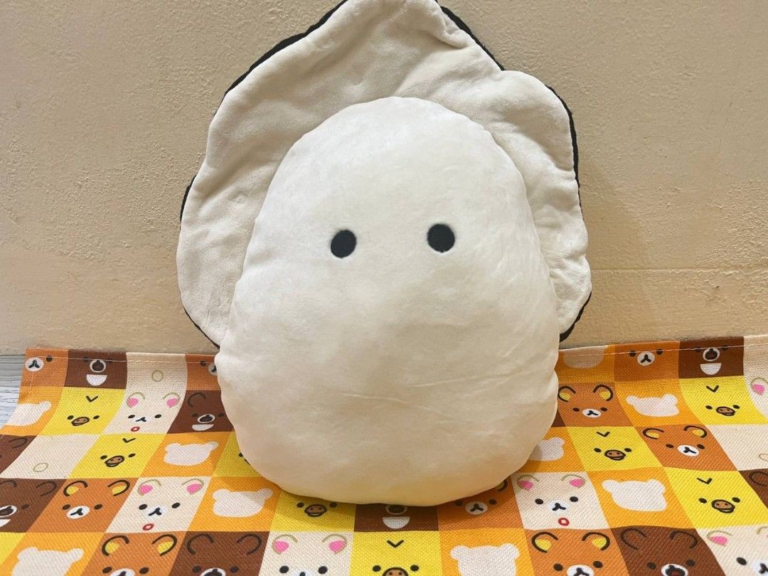 YELL Oyster Plush Toy (Category: Plushies & Soft Toys) located in Bulacan. Submitted by arax_kumashop (Listing ID 1440696197, Image 1). Description: mallow type big YELL etiketa .