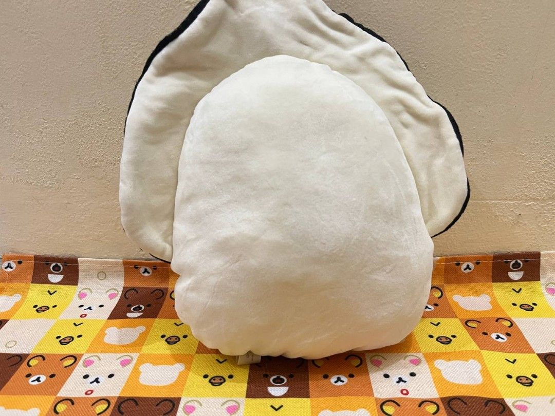 YELL Oyster Plush Toy (Category: Plushies & Soft Toys) located in Bulacan. Submitted by arax_kumashop (Listing ID 1440696197, Image 3). Description: mallow type big YELL etiketa .