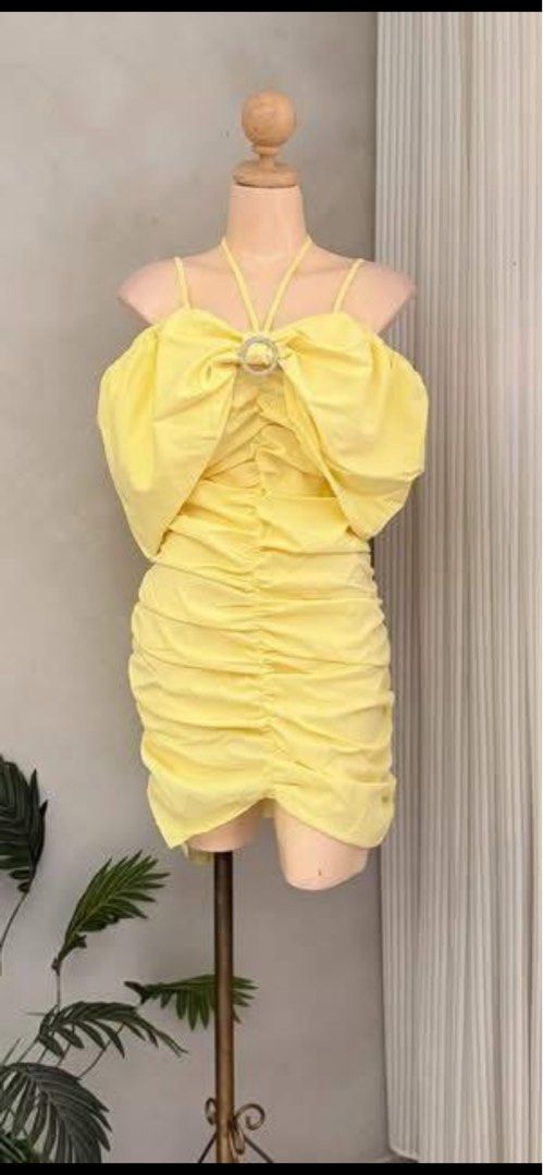 Yellow mini cocktale dress (Category: Dresses) located in Quezon City. Submitted by vnc.fashion.shop (Listing ID 1440601127, Image 2). Description: size large on tag can fit to xl medyo malaki med to large body frame kasi ako and this is large to xl shein brand BRANDNEW.