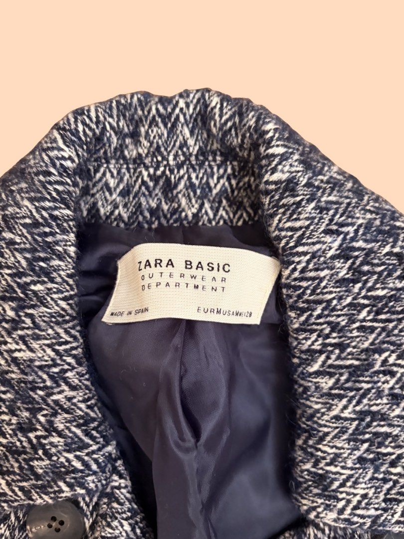 Zara Coat (Category: Coats, Jackets and Outerwear) located in Manila. Submitted by iasstudios (Listing ID 1438218115, Image 2). Description: .