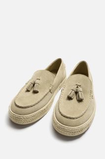 (Category: ) located in . Submitted by closetsale2023 (Listing ID 1440656872, Image 1). Description: .