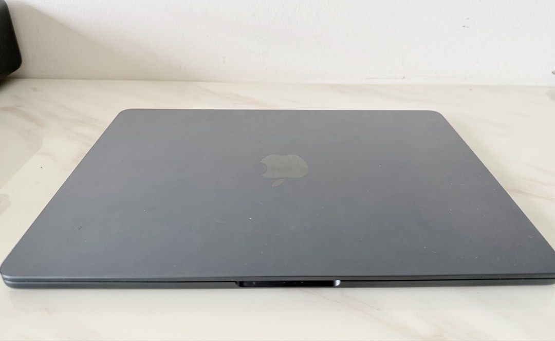 13-inch Apple MacBook Air M2 - Midnight (Dark Blue) - Excellent Condition443879418621470721