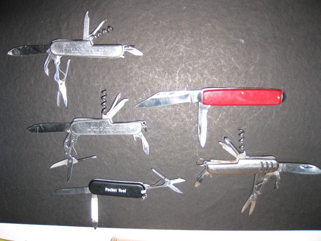 5 Multi Tool Stainless Knifes 1990's (Category: Knives & Chopping Boards) located in Baguio. Submitted by winstonsheebamonna (Listing ID 1435754455, Image 3). Description: 5 Multi Tool Stainless Knifes 1990's No loose blades, all very solid. Great Condition Surprisingly Good Quality for China, Purchased in US & been packed away. Selling All 5 Together.