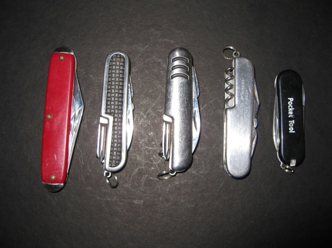 5 Multi Tool Stainless Knifes 1990's (Category: Knives & Chopping Boards) located in Baguio. Submitted by winstonsheebamonna (Listing ID 1435754455, Image 2). Description: 5 Multi Tool Stainless Knifes 1990's No loose blades, all very solid. Great Condition Surprisingly Good Quality for China, Purchased in US & been packed away. Selling All 5 Together.