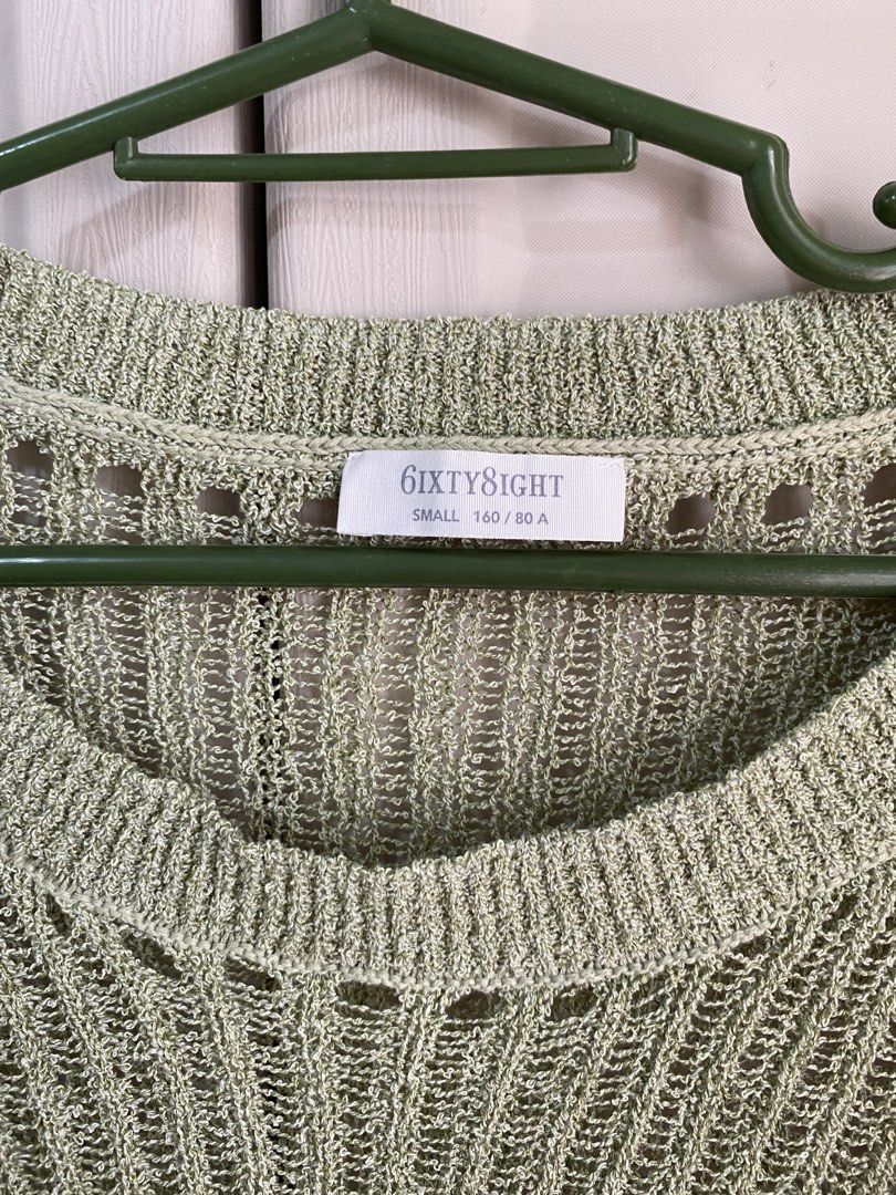 6IXTY8IGHT Cropped Knit Sweater (Category: Longsleeves) located in Makati City. Submitted by beaa24 (Listing ID 1435806814, Image 3). Description: - 6IXTY8IGHT cropped sweater - Color: Light green - Features: Round neckline, long flared sleeves - Design: Knit - Size: Small - Measurements: - Width: 37 cm - Length: 41 cm - Neckline: 2 cm.