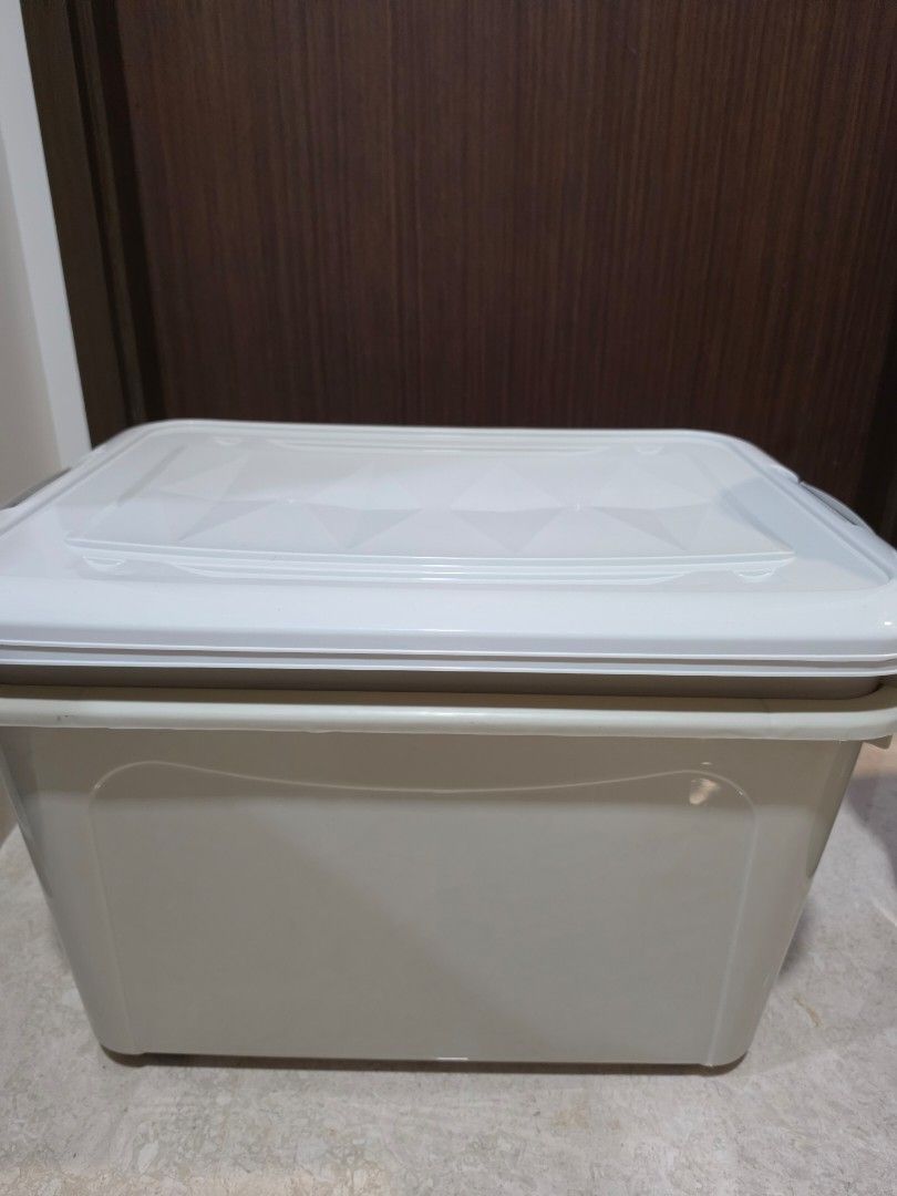 80L Storage Box with Lid443948607556167681