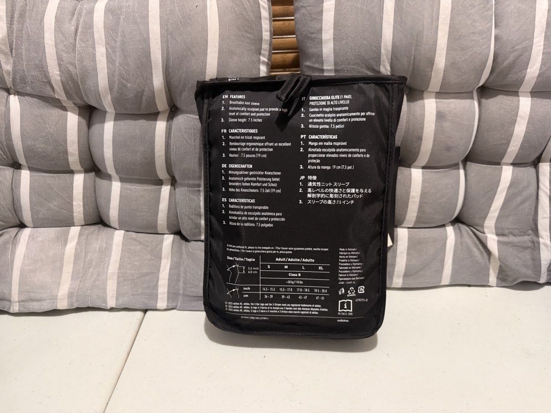 Adidas Elite KP EU Knee Pads - Size M (Category: Other Sports Equipment and Supplies) located in Quezon City. Submitted by wertymoshi (Listing ID 1435749458, Image 2). Description: - Adidas Elite KP EU Knee Pads - Size: M - Provides high-level protection - Includes carrying case - Price: PHP 1,500 (as per tag) - Black color with Adidas logo - Sizing information available on packaging (inches/centimeters).