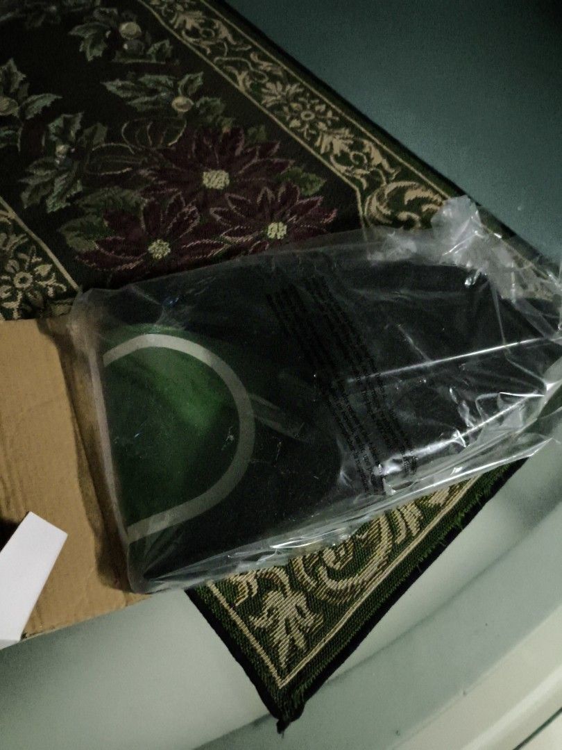 Auto Return Putter - (Category: Golf) located in Singapore. Submitted by vaztan (Listing ID 1435831722, Image 2). Description: - Brand new Anko Auto Return Putter - Perfect for practicing putting at home - Includes auto return mechanism - Golf ball and putter NOT included - Suitable for ages 14+.