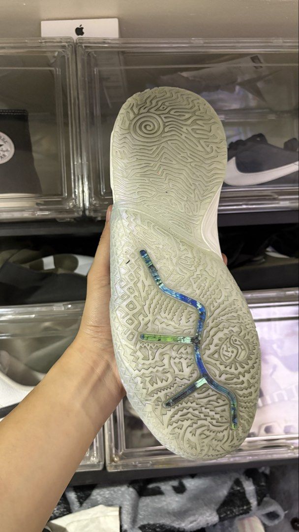 ANTA Kai 2 (Category: Sneakers) located in Manila. Submitted by rakerkase119706 (Listing ID 1435852303, Image 3). Description: - ANTA Lakota basketball shoes - Black colorway - Textured upper design - White and icy blue sole - Unique side and sole pattern - Black laces.