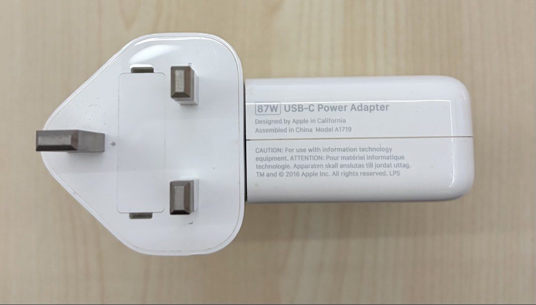 Apple 87W USB-C Power Adapter443994923745290241