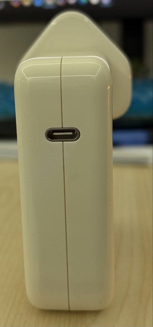 Apple 87W USB-C Power Adapter443994923745290242