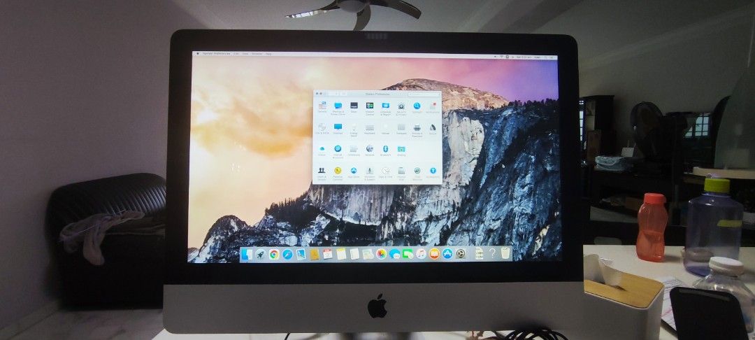 Apple iMac 21.5-inch (Late 2009)443879431110676485