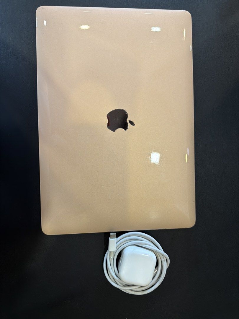 Apple Macbook Air - Gold443879421473597440