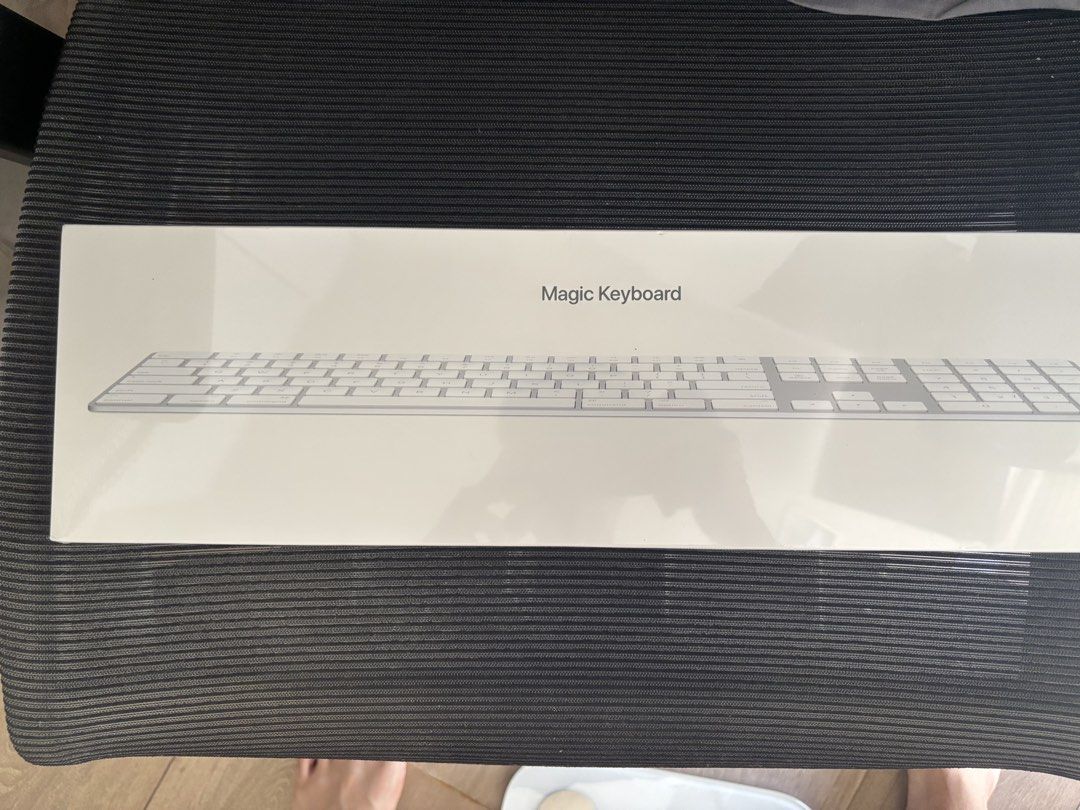 Apple Magic Keyboard with Numeric Keypad - Brand New443687942237071360