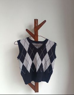 (Category: ) located in . Submitted by petite.closets (Listing ID 1435801938, Image 1). Description: .